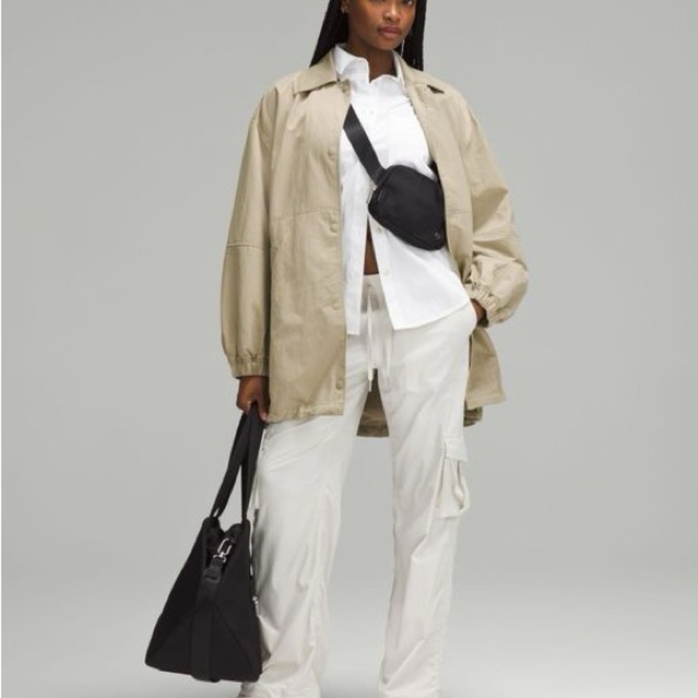 Lululemon- Light Tan Women's Lightweight Coaches Jacket